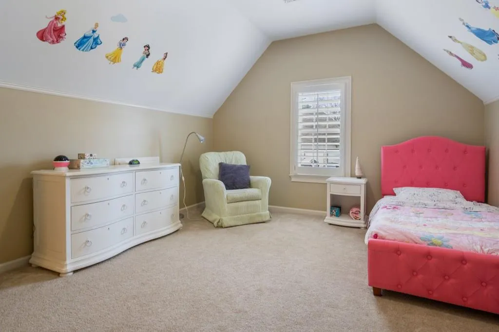 725 Hunting View Point, Atlanta, Georgia 30328, 4 Bedrooms Bedrooms, ,4 BathroomsBathrooms,Residential,Sold,725 Hunting View Point,6698434