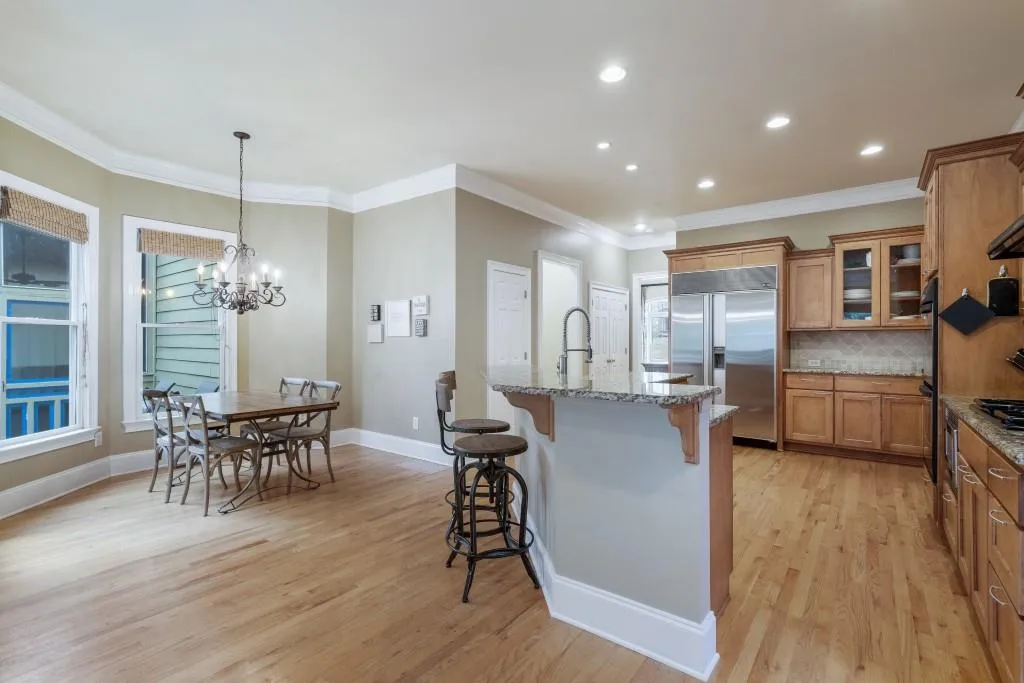 725 Hunting View Point, Atlanta, Georgia 30328, 4 Bedrooms Bedrooms, ,4 BathroomsBathrooms,Residential,Sold,725 Hunting View Point,6698434