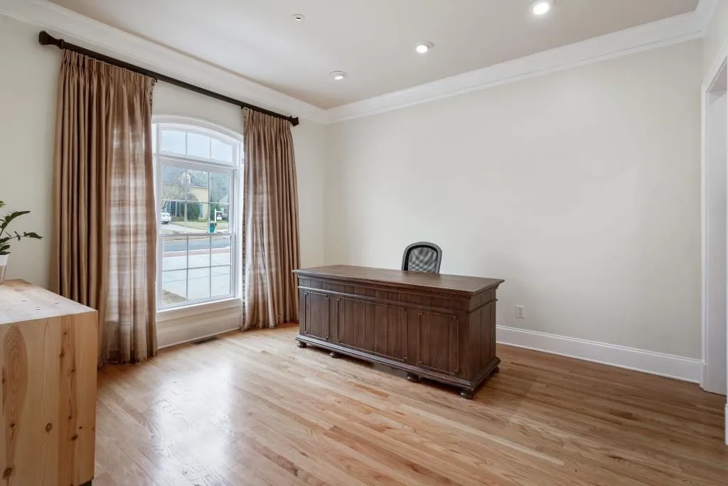 725 Hunting View Point, Atlanta, Georgia 30328, 4 Bedrooms Bedrooms, ,4 BathroomsBathrooms,Residential,Sold,725 Hunting View Point,6698434