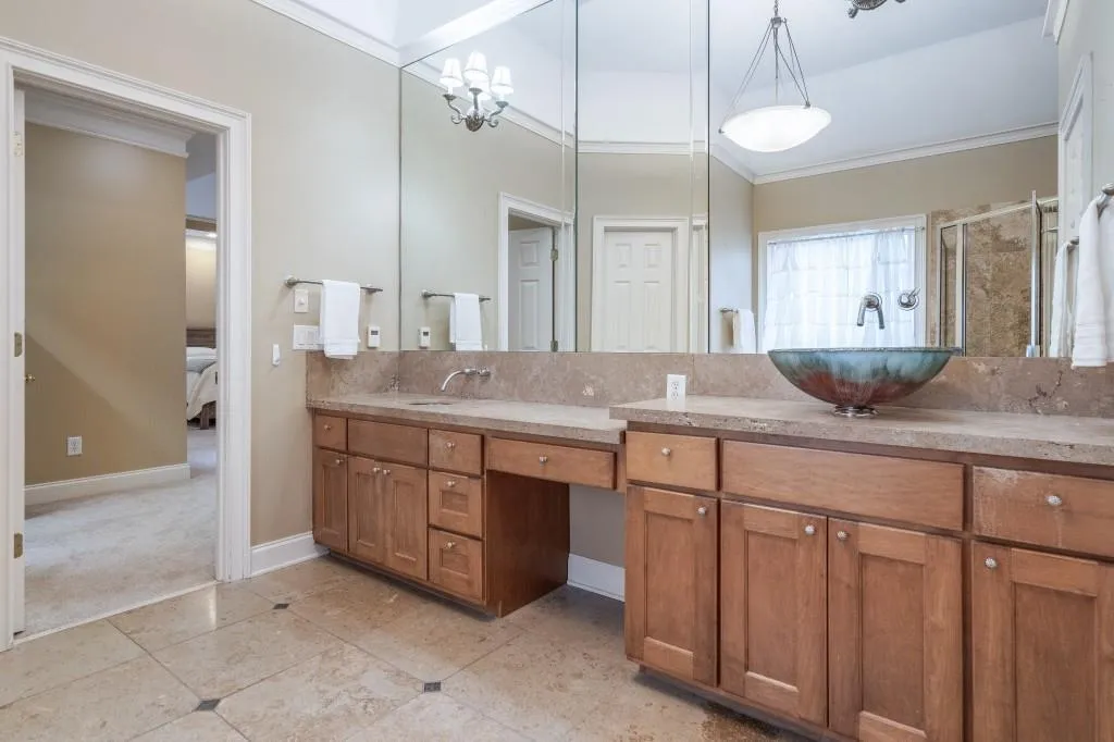 725 Hunting View Point, Atlanta, Georgia 30328, 4 Bedrooms Bedrooms, ,4 BathroomsBathrooms,Residential,Sold,725 Hunting View Point,6698434