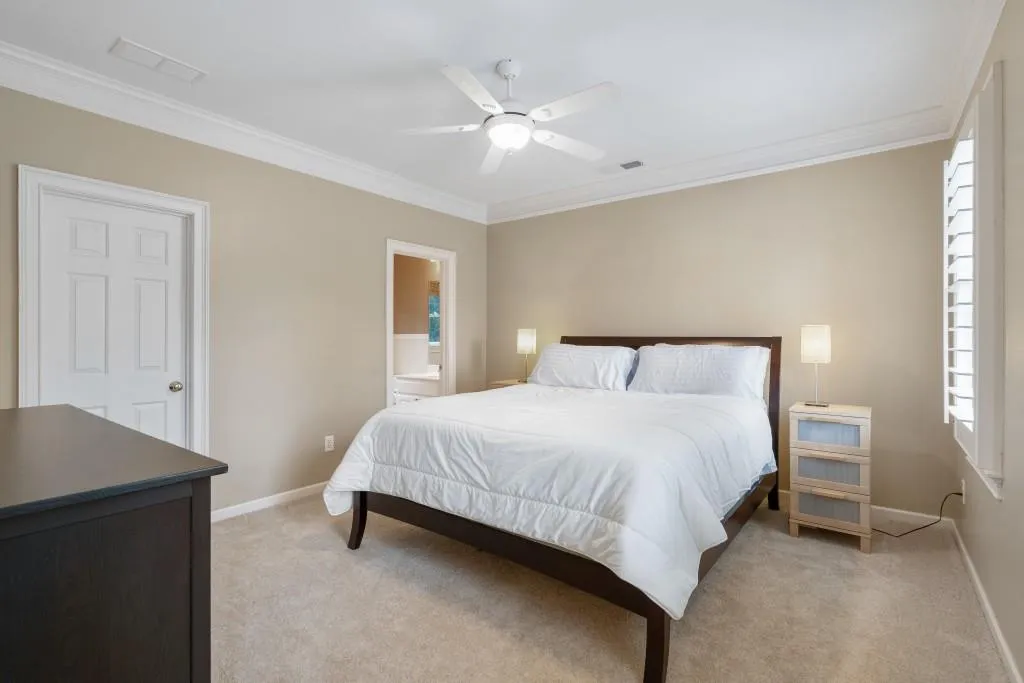 725 Hunting View Point, Atlanta, Georgia 30328, 4 Bedrooms Bedrooms, ,4 BathroomsBathrooms,Residential,Sold,725 Hunting View Point,6698434