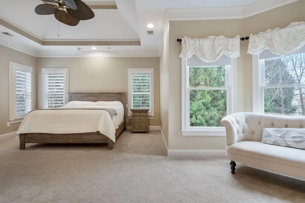 725 Hunting View Point, Atlanta, Georgia 30328, 4 Bedrooms Bedrooms, ,4 BathroomsBathrooms,Residential,Sold,725 Hunting View Point,6698434