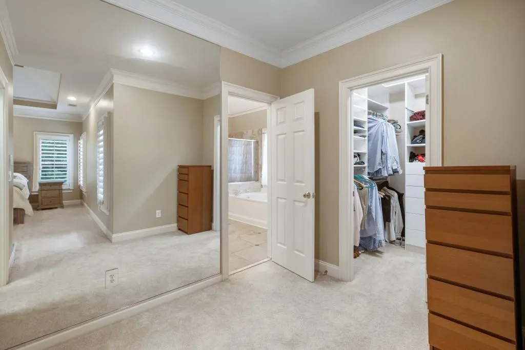 725 Hunting View Point, Atlanta, Georgia 30328, 4 Bedrooms Bedrooms, ,4 BathroomsBathrooms,Residential,Sold,725 Hunting View Point,6698434