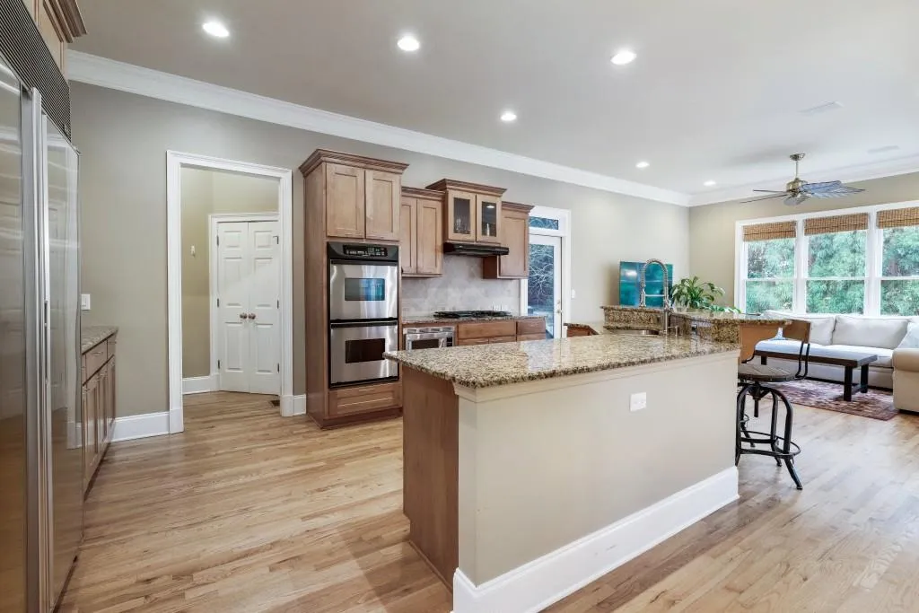 725 Hunting View Point, Atlanta, Georgia 30328, 4 Bedrooms Bedrooms, ,4 BathroomsBathrooms,Residential,Sold,725 Hunting View Point,6698434