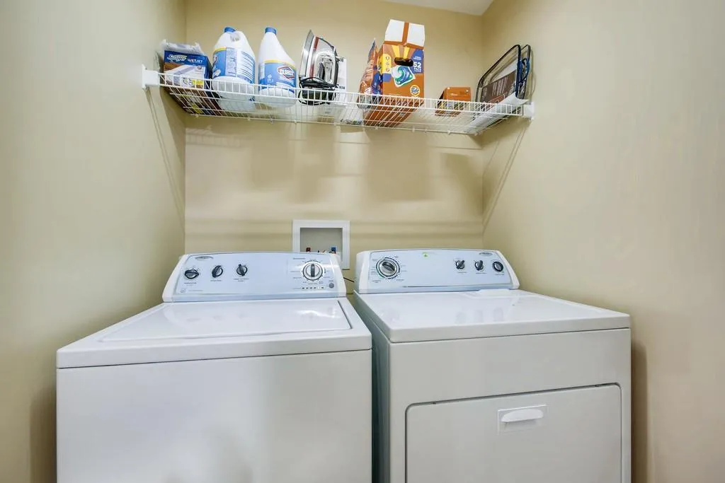 200 River Vista Drive Unit 231, Atlanta, Georgia 30339, 2 Bedrooms Bedrooms, ,2 BathroomsBathrooms,Residential,Sold,200 River Vista Drive Unit 231,6535669