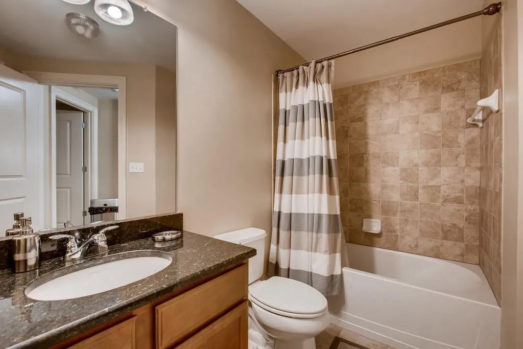 200 River Vista Drive Unit 231, Atlanta, Georgia 30339, 2 Bedrooms Bedrooms, ,2 BathroomsBathrooms,Residential,Sold,200 River Vista Drive Unit 231,6535669