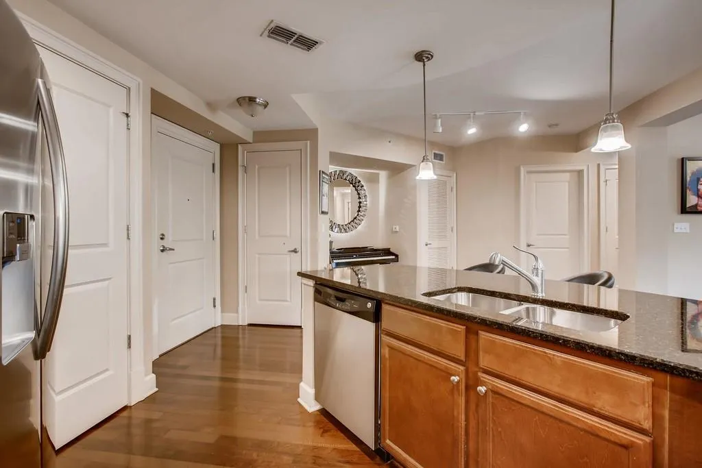 200 River Vista Drive Unit 231, Atlanta, Georgia 30339, 2 Bedrooms Bedrooms, ,2 BathroomsBathrooms,Residential,Sold,200 River Vista Drive Unit 231,6535669