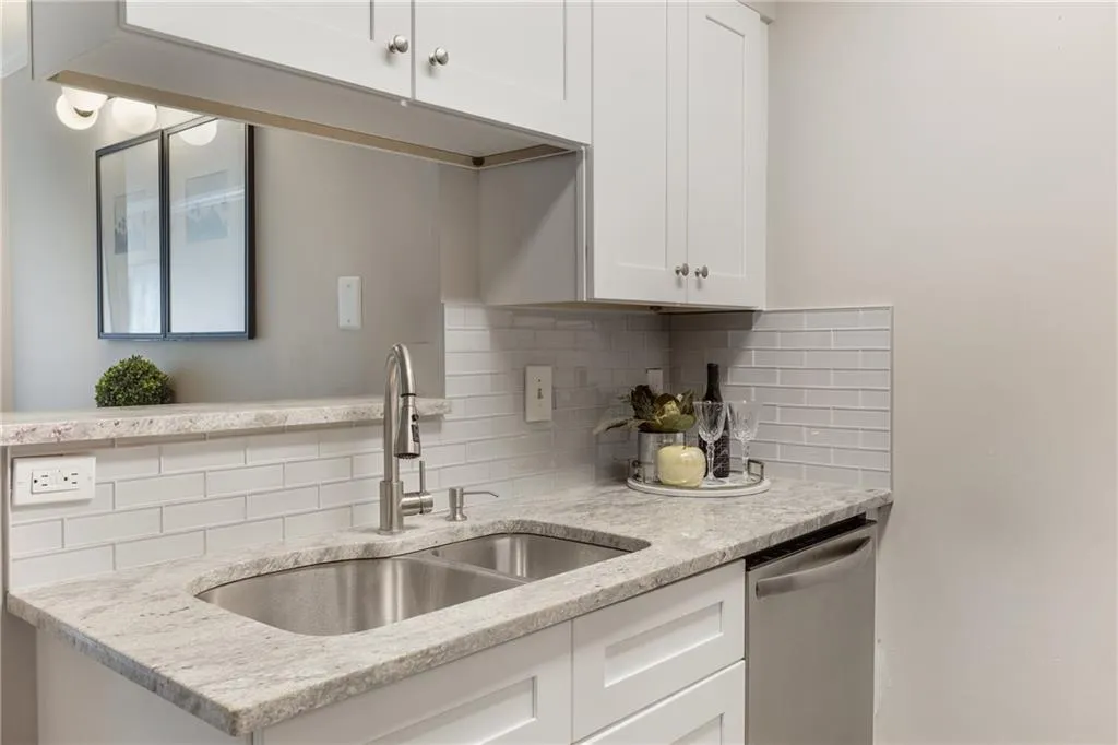 795 Hammond Drive Unit 1809, Atlanta, Georgia 30328, 1 Bedroom Bedrooms, ,1 BathroomBathrooms,Residential,For Sale,795 Hammond Drive Unit 1809,7680697