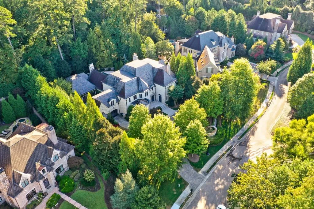 203 Saint Nicholas Circle Nw, Atlanta, Georgia 30327, 6 Bedrooms Bedrooms, ,7 BathroomsBathrooms,Residential,Sold,203 Saint Nicholas Circle Nw,6796023