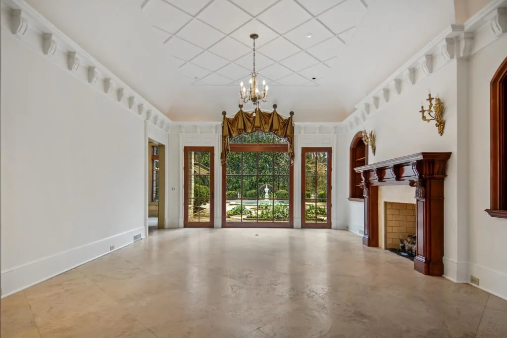 203 Saint Nicholas Circle Nw, Atlanta, Georgia 30327, 6 Bedrooms Bedrooms, ,7 BathroomsBathrooms,Residential,Sold,203 Saint Nicholas Circle Nw,6796023