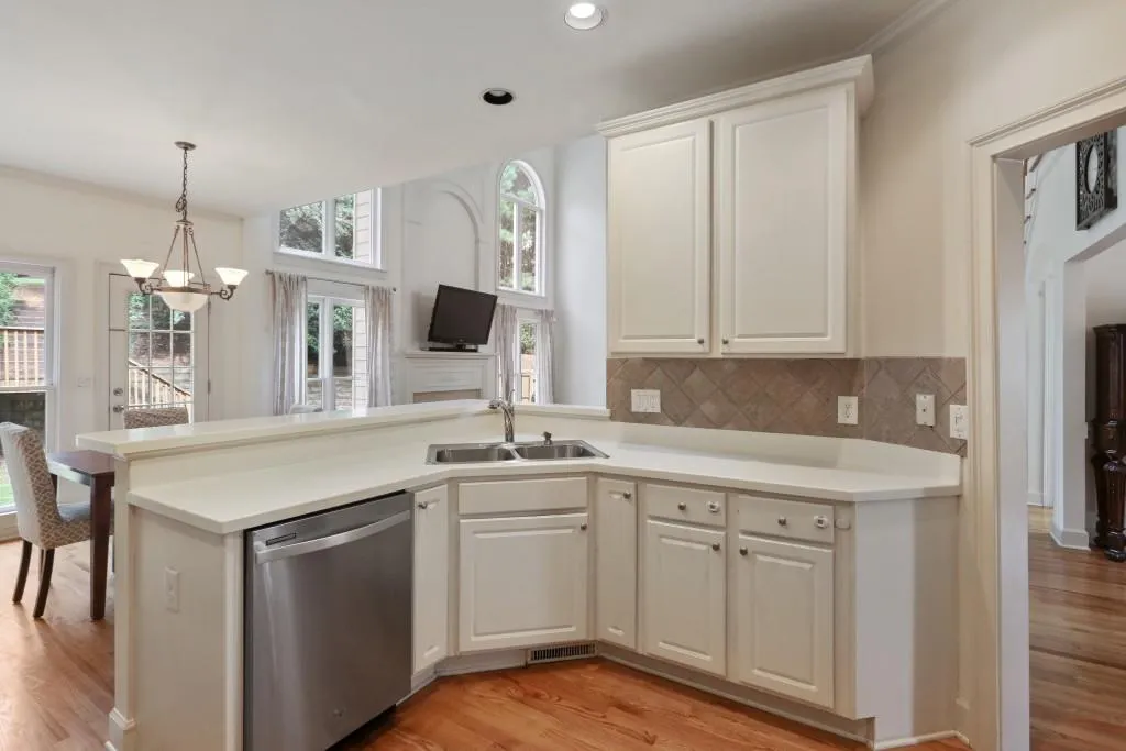 545 Woodmoore Court, Sandy Springs, Georgia 30342, 6 Bedrooms Bedrooms, ,4 BathroomsBathrooms,Residential,Sold,545 Woodmoore Court,6092830