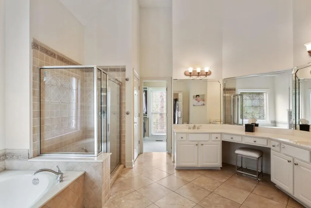 545 Woodmoore Court, Sandy Springs, Georgia 30342, 6 Bedrooms Bedrooms, ,4 BathroomsBathrooms,Residential,Sold,545 Woodmoore Court,6092830