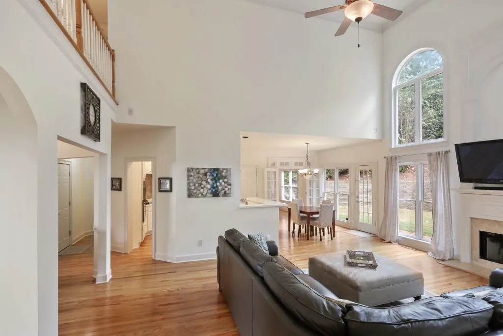 545 Woodmoore Court, Sandy Springs, Georgia 30342, 6 Bedrooms Bedrooms, ,4 BathroomsBathrooms,Residential,Sold,545 Woodmoore Court,6092830