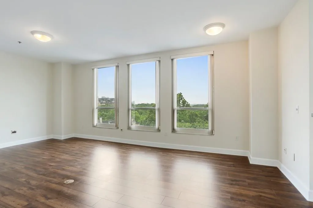 2626 Peachtree Road Nw Unit 703, Atlanta, Georgia 30305, 2 Bedrooms Bedrooms, ,2 BathroomsBathrooms,Residential,Sold,2626 Peachtree Road Nw Unit 703,6015066