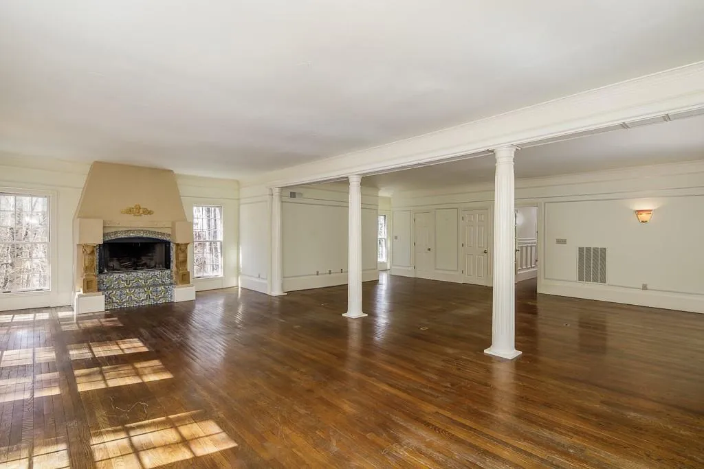 8105 River Circle, Sandy Springs, Georgia 30350, 4 Bedrooms Bedrooms, ,2 BathroomsBathrooms,Residential,Sold,8105 River Circle,6516258