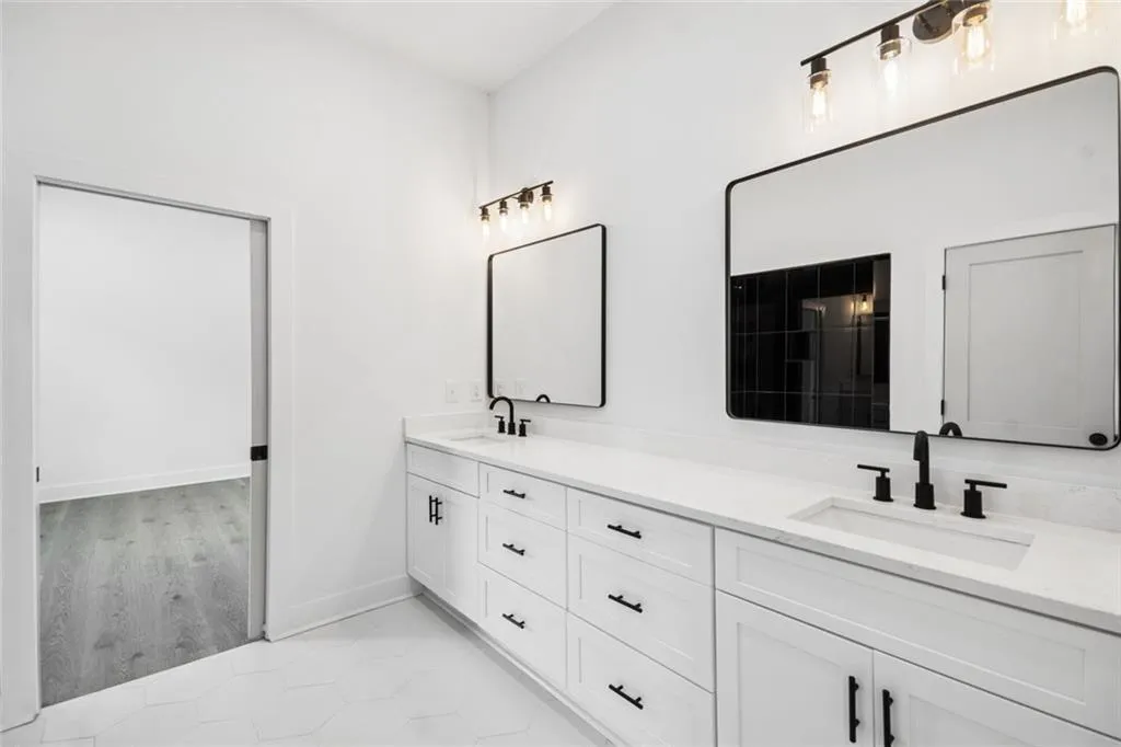 2438 2nd Street Nw, Atlanta, Georgia 30318, 5 Bedrooms Bedrooms, 0 ,5 BathroomsBathrooms,Residential,For Sale,2438 2nd Street Nw,7738435
