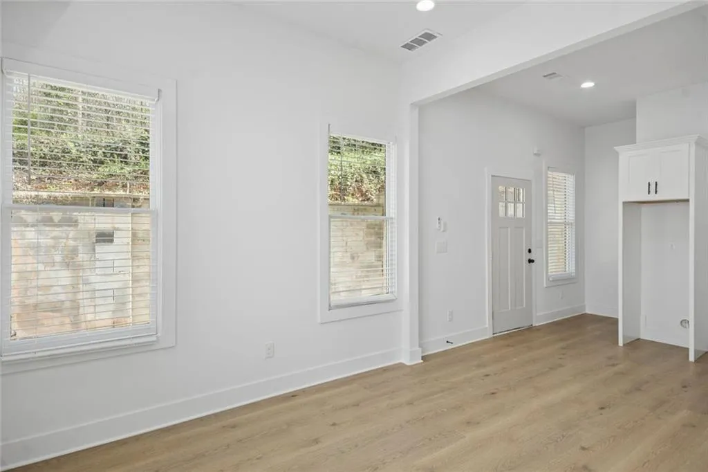 2438 2nd Street Nw, Atlanta, Georgia 30318, 5 Bedrooms Bedrooms, 0 ,5 BathroomsBathrooms,Residential,For Sale,2438 2nd Street Nw,7738435
