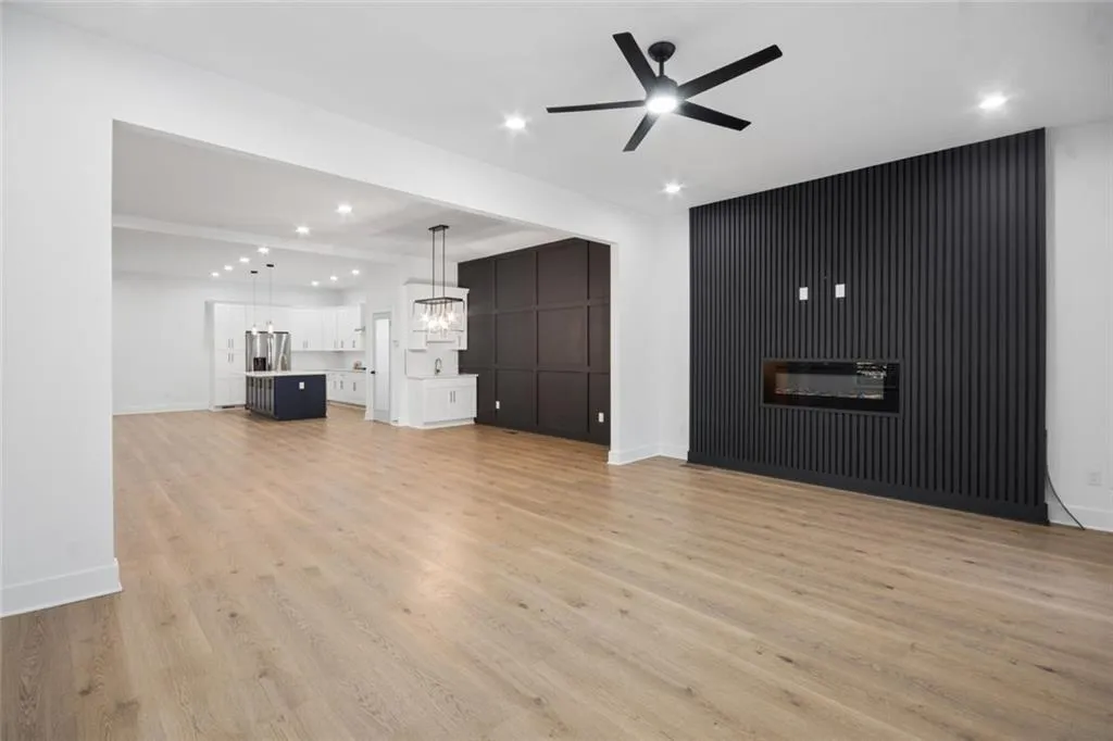 2438 2nd Street Nw, Atlanta, Georgia 30318, 5 Bedrooms Bedrooms, 0 ,5 BathroomsBathrooms,Residential,For Sale,2438 2nd Street Nw,7738435