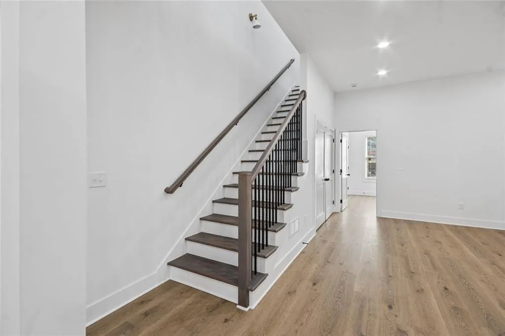 2438 2nd Street Nw, Atlanta, Georgia 30318, 5 Bedrooms Bedrooms, 0 ,5 BathroomsBathrooms,Residential,For Sale,2438 2nd Street Nw,7738435