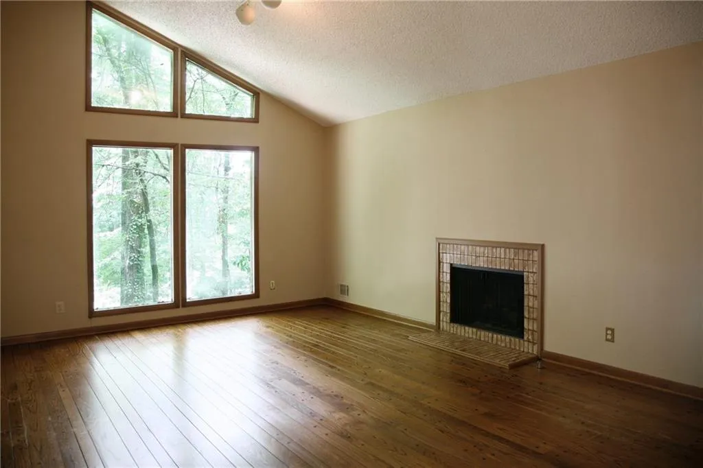 890 Edgewater Drive, Sandy Springs, Georgia 30328, 4 Bedrooms Bedrooms, ,3 BathroomsBathrooms,Residential,Sold,890 Edgewater Drive,5856043