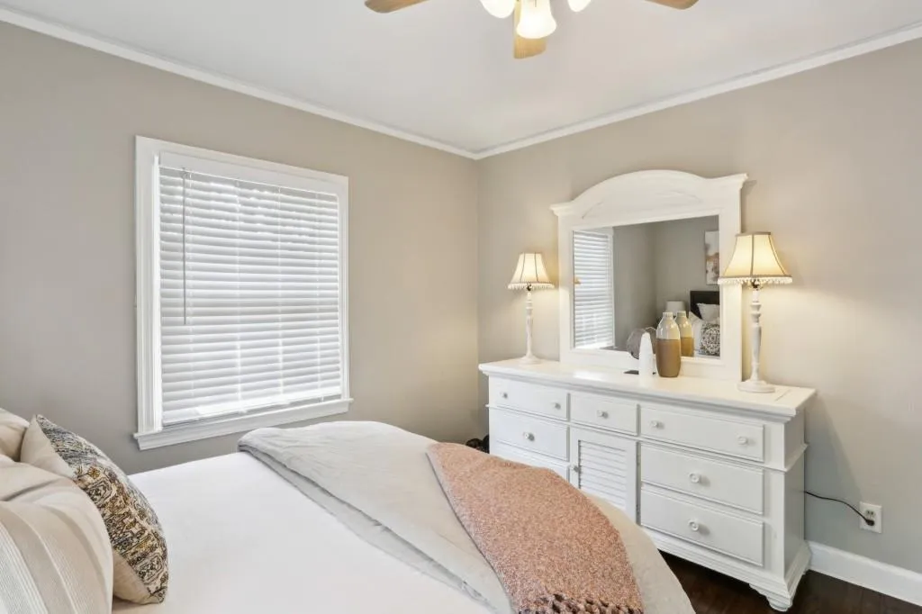 960 Lindridge Drive Ne, Atlanta, Georgia 30324, 2 Bedrooms Bedrooms, ,1 BathroomBathrooms,Residential,For Sale,960 Lindridge Drive Ne,7570781