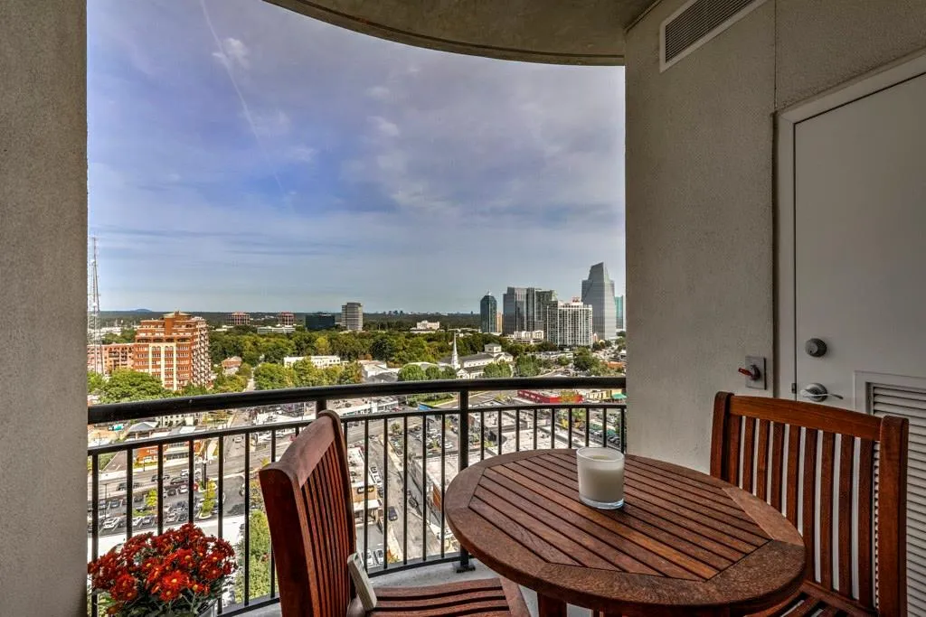 325 E Paces Ferry Road Ne Unit 2101, Atlanta, Georgia 30305, 2 Bedrooms Bedrooms, ,2 BathroomsBathrooms,Residential,Sold,325 E Paces Ferry Road Ne Unit 2101,6089588