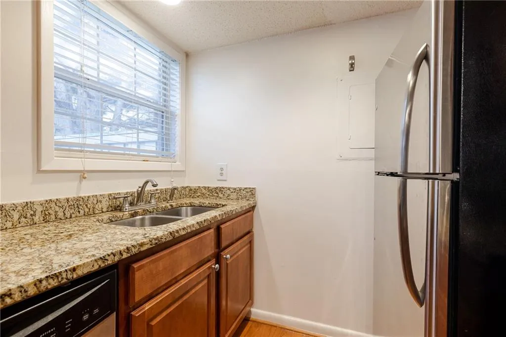 6900 Roswell Road Unit F6, Atlanta, Georgia 30328, 2 Bedrooms Bedrooms, ,2 BathroomsBathrooms,Residential,Sold,6900 Roswell Road Unit F6,6826679