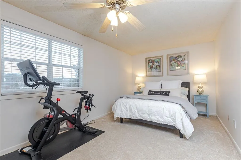 6900 Roswell Road Unit F6, Atlanta, Georgia 30328, 2 Bedrooms Bedrooms, ,2 BathroomsBathrooms,Residential,Sold,6900 Roswell Road Unit F6,6826679