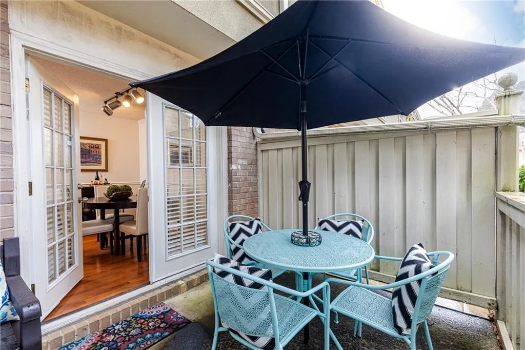 6900 Roswell Road Unit F6, Atlanta, Georgia 30328, 2 Bedrooms Bedrooms, ,2 BathroomsBathrooms,Residential,Sold,6900 Roswell Road Unit F6,6826679