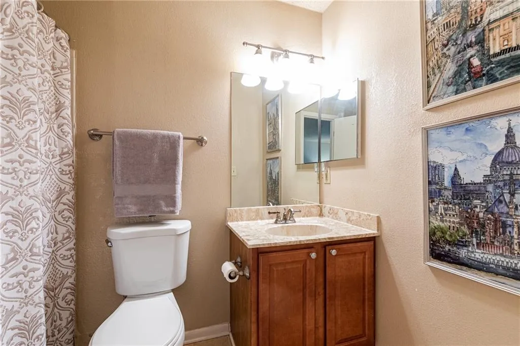 6900 Roswell Road Unit F6, Atlanta, Georgia 30328, 2 Bedrooms Bedrooms, ,2 BathroomsBathrooms,Residential,Sold,6900 Roswell Road Unit F6,6826679