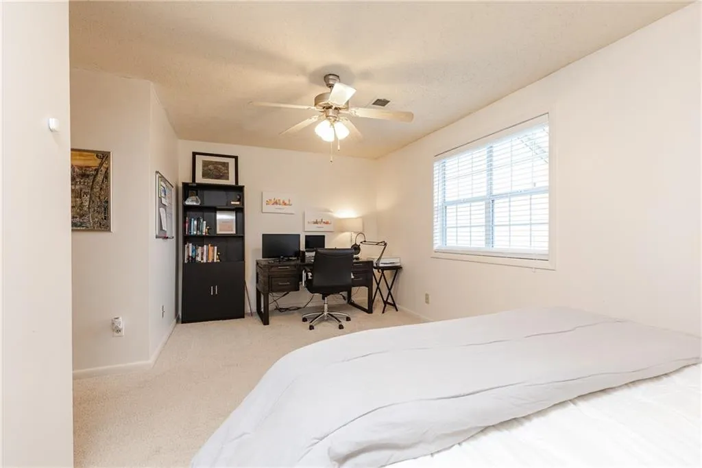 6900 Roswell Road Unit F6, Atlanta, Georgia 30328, 2 Bedrooms Bedrooms, ,2 BathroomsBathrooms,Residential,Sold,6900 Roswell Road Unit F6,6826679