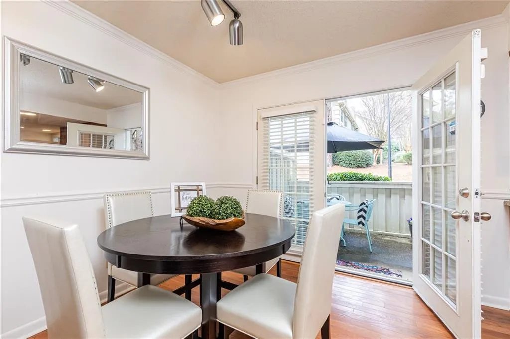 6900 Roswell Road Unit F6, Atlanta, Georgia 30328, 2 Bedrooms Bedrooms, ,2 BathroomsBathrooms,Residential,Sold,6900 Roswell Road Unit F6,6826679