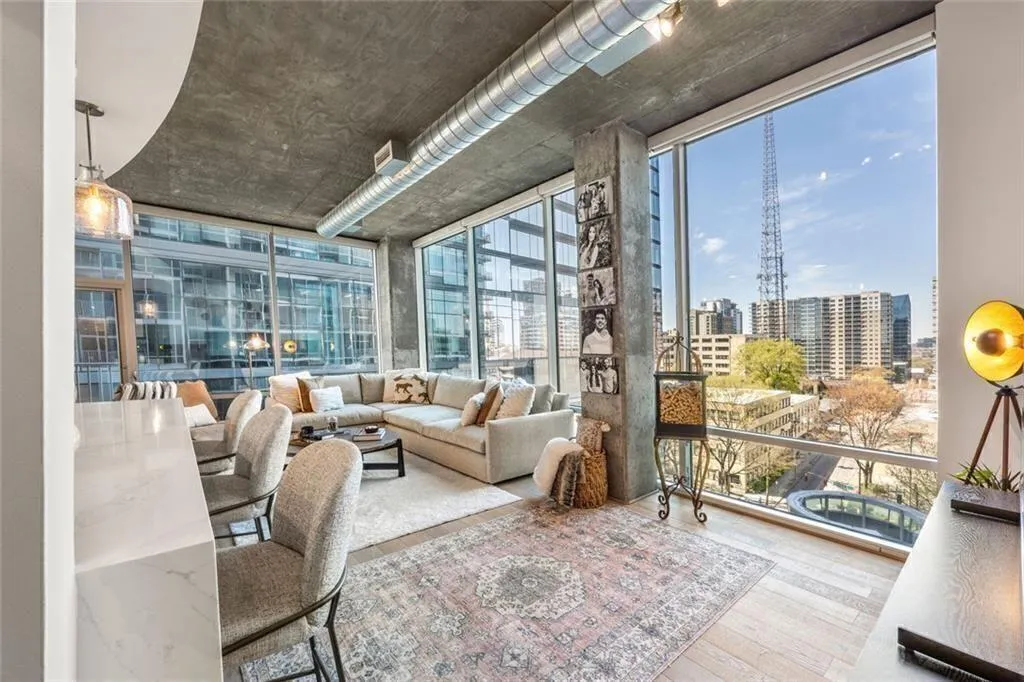 923 Peachtree Street Ne Unit 939, Atlanta, Georgia 30309, 1 Bedroom Bedrooms, ,1 BathroomBathrooms,Residential,For Sale,923 Peachtree Street Ne Unit 939,7669157