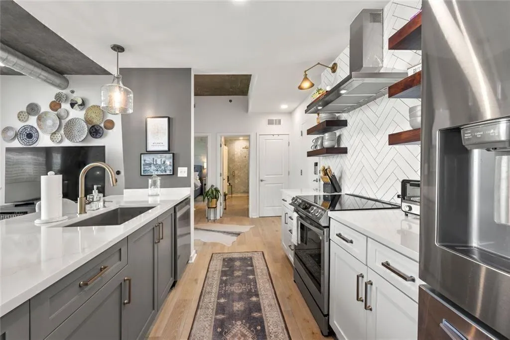 923 Peachtree Street Ne Unit 939, Atlanta, Georgia 30309, 1 Bedroom Bedrooms, ,1 BathroomBathrooms,Residential,For Sale,923 Peachtree Street Ne Unit 939,7669157