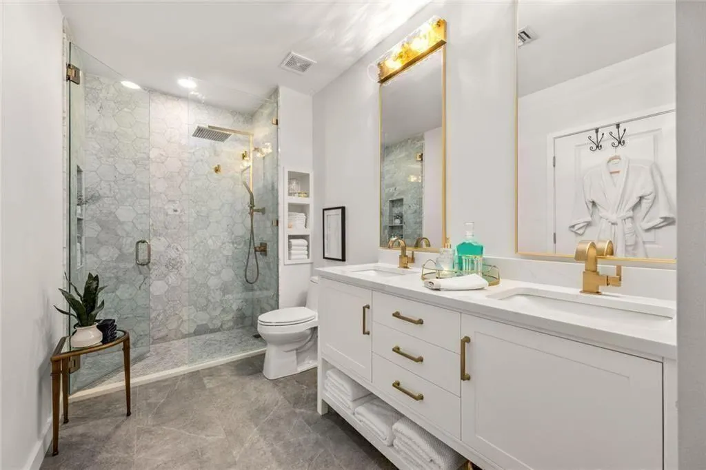 923 Peachtree Street Ne Unit 939, Atlanta, Georgia 30309, 1 Bedroom Bedrooms, ,1 BathroomBathrooms,Residential,For Sale,923 Peachtree Street Ne Unit 939,7669157