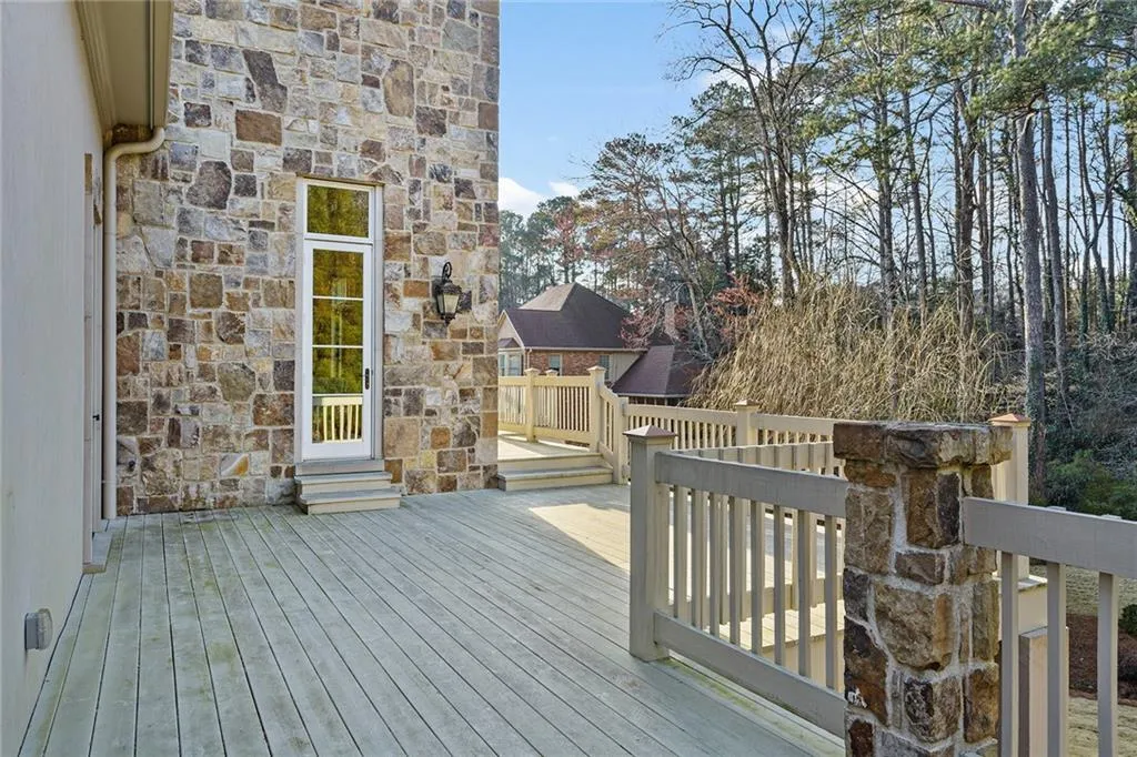 415 Cameron Valley Court, Sandy Springs, Georgia 30328, 5 Bedrooms Bedrooms, ,5 BathroomsBathrooms,Residential,Sold,415 Cameron Valley Court,7007681