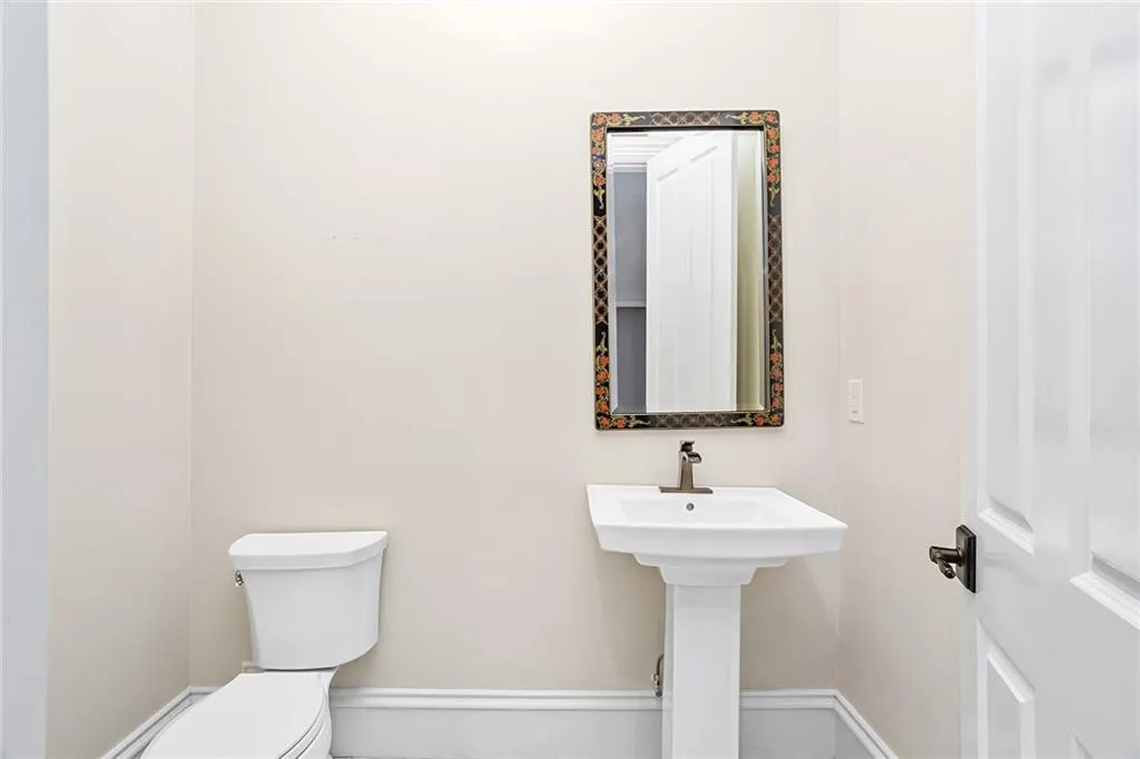 415 Cameron Valley Court, Sandy Springs, Georgia 30328, 5 Bedrooms Bedrooms, ,5 BathroomsBathrooms,Residential,Sold,415 Cameron Valley Court,7007681