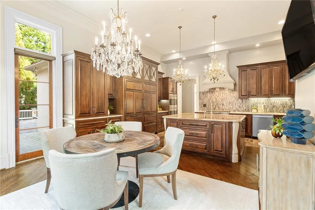 415 Cameron Valley Court, Sandy Springs, Georgia 30328, 5 Bedrooms Bedrooms, ,5 BathroomsBathrooms,Residential,Sold,415 Cameron Valley Court,7007681