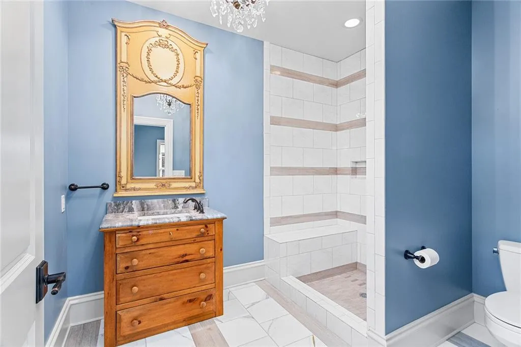 415 Cameron Valley Court, Sandy Springs, Georgia 30328, 5 Bedrooms Bedrooms, ,5 BathroomsBathrooms,Residential,Sold,415 Cameron Valley Court,7007681