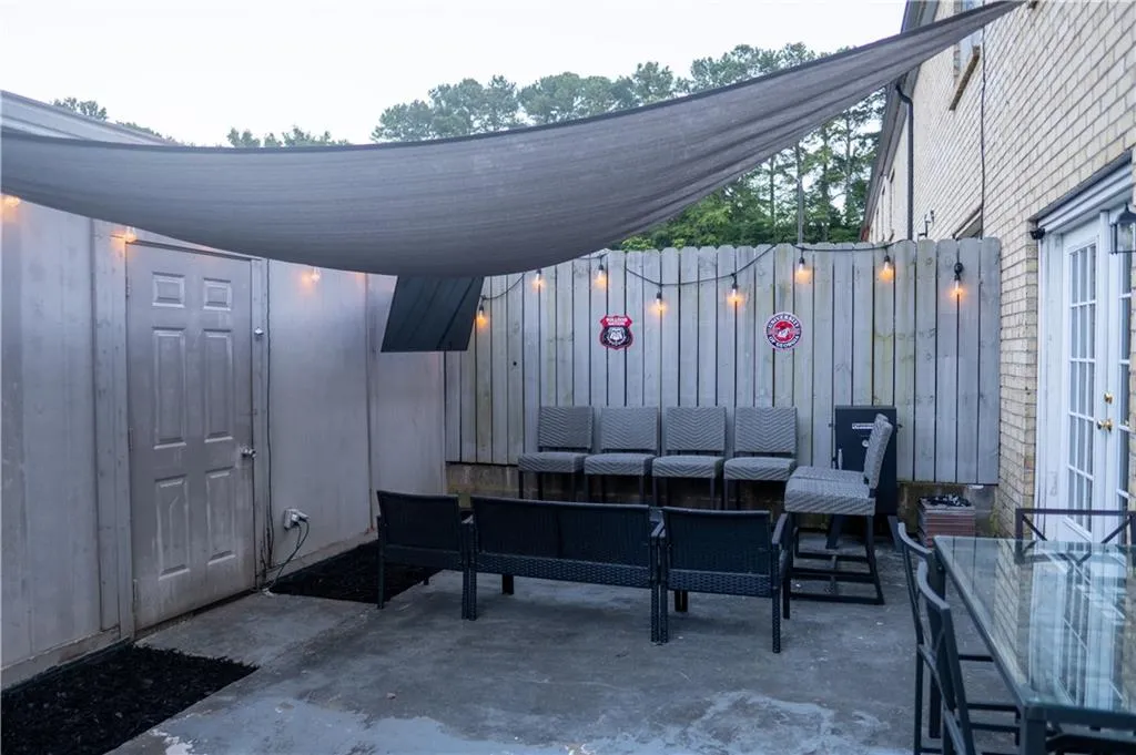 350 Winding River Drive Unit B, Sandy Springs, Georgia 30350, 3 Bedrooms Bedrooms, ,2 BathroomsBathrooms,Residential,Sold,350 Winding River Drive Unit B,7107153