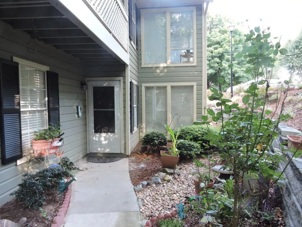 603 Natchez Trace, Sandy Springs, Georgia 30350, 2 Bedrooms Bedrooms, ,2 BathroomsBathrooms,Residential,Sold,603 Natchez Trace,6040734