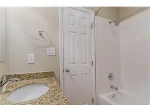 6980 Roswell Road Ne Unit B15, Sandy Springs, Georgia 30328, 2 Bedrooms Bedrooms, ,2 BathroomsBathrooms,Residential,Sold,6980 Roswell Road Ne Unit B15,5729748