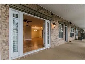 6980 Roswell Road Ne Unit B15, Sandy Springs, Georgia 30328, 2 Bedrooms Bedrooms, ,2 BathroomsBathrooms,Residential,Sold,6980 Roswell Road Ne Unit B15,5729748