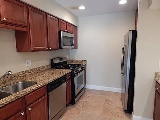 6980 Roswell Road Ne Unit B15, Sandy Springs, Georgia 30328, 2 Bedrooms Bedrooms, ,2 BathroomsBathrooms,Residential,Sold,6980 Roswell Road Ne Unit B15,5729748