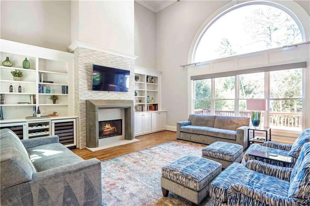 630 Regency Forest Court, Atlanta, Georgia 30342, 5 Bedrooms Bedrooms, ,4 BathroomsBathrooms,Residential,Sold,630 Regency Forest Court,6946600