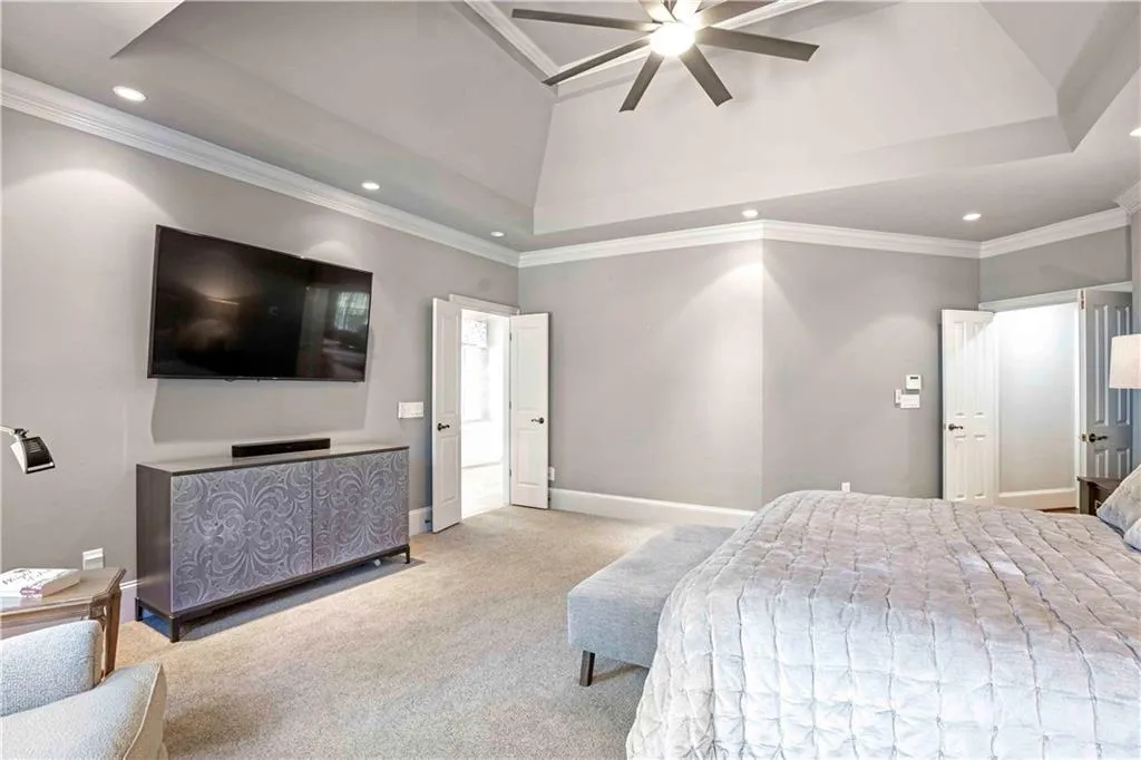 630 Regency Forest Court, Atlanta, Georgia 30342, 5 Bedrooms Bedrooms, ,4 BathroomsBathrooms,Residential,Sold,630 Regency Forest Court,6946600