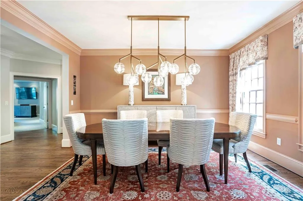 630 Regency Forest Court, Atlanta, Georgia 30342, 5 Bedrooms Bedrooms, ,4 BathroomsBathrooms,Residential,Sold,630 Regency Forest Court,6946600