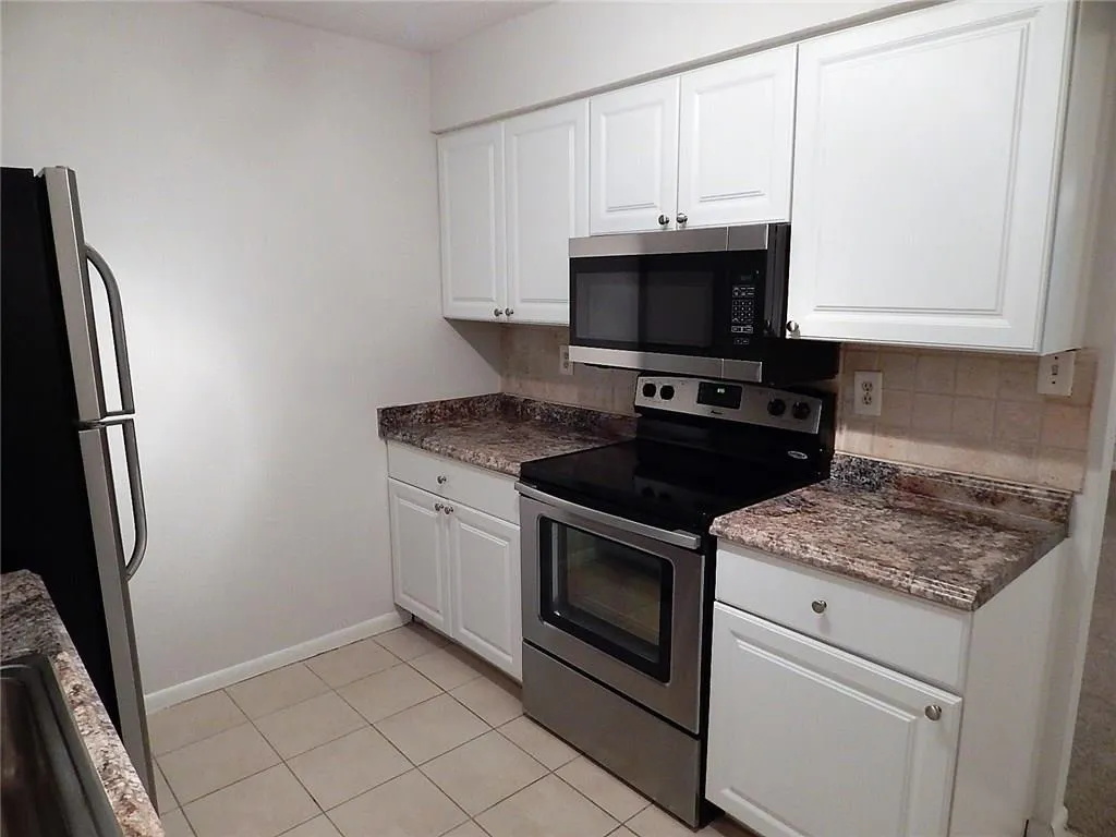 5155 Roswell Road Unit 2, Sandy Springs, Georgia 30342, 1 Bedroom Bedrooms, ,1 BathroomBathrooms,Residential,Sold,5155 Roswell Road Unit 2,5838789