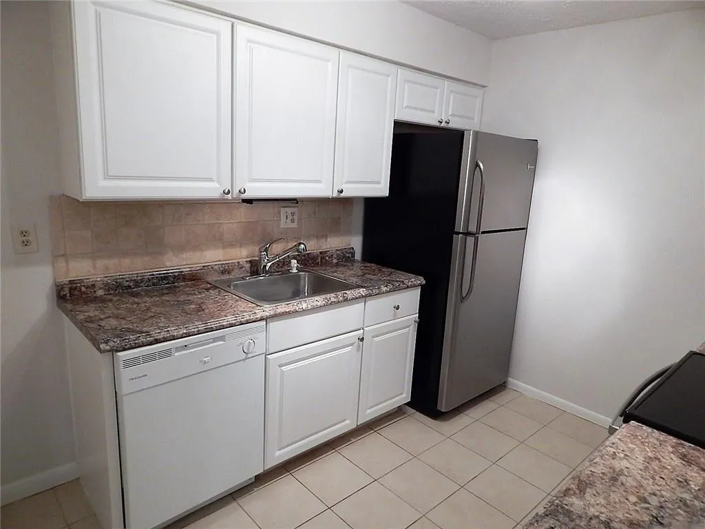 5155 Roswell Road Unit 2, Sandy Springs, Georgia 30342, 1 Bedroom Bedrooms, ,1 BathroomBathrooms,Residential,Sold,5155 Roswell Road Unit 2,5838789