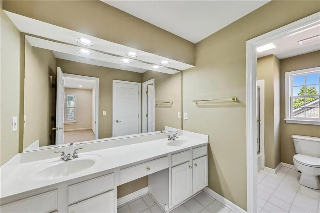 2119 Wrights Mill Circle Ne, Atlanta, Georgia 30324, 3 Bedrooms Bedrooms, ,2 BathroomsBathrooms,Residential,For Sale,2119 Wrights Mill Circle Ne,7568448